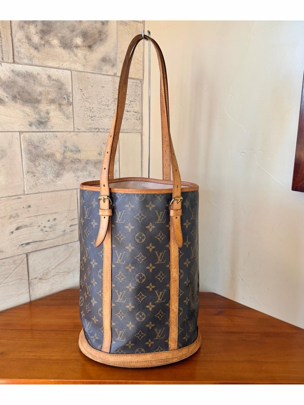 ❤️TIMELESS❤️LOUIS VUITTON BUCKET GM SHOULDER TOTE BAG MONOGRAM